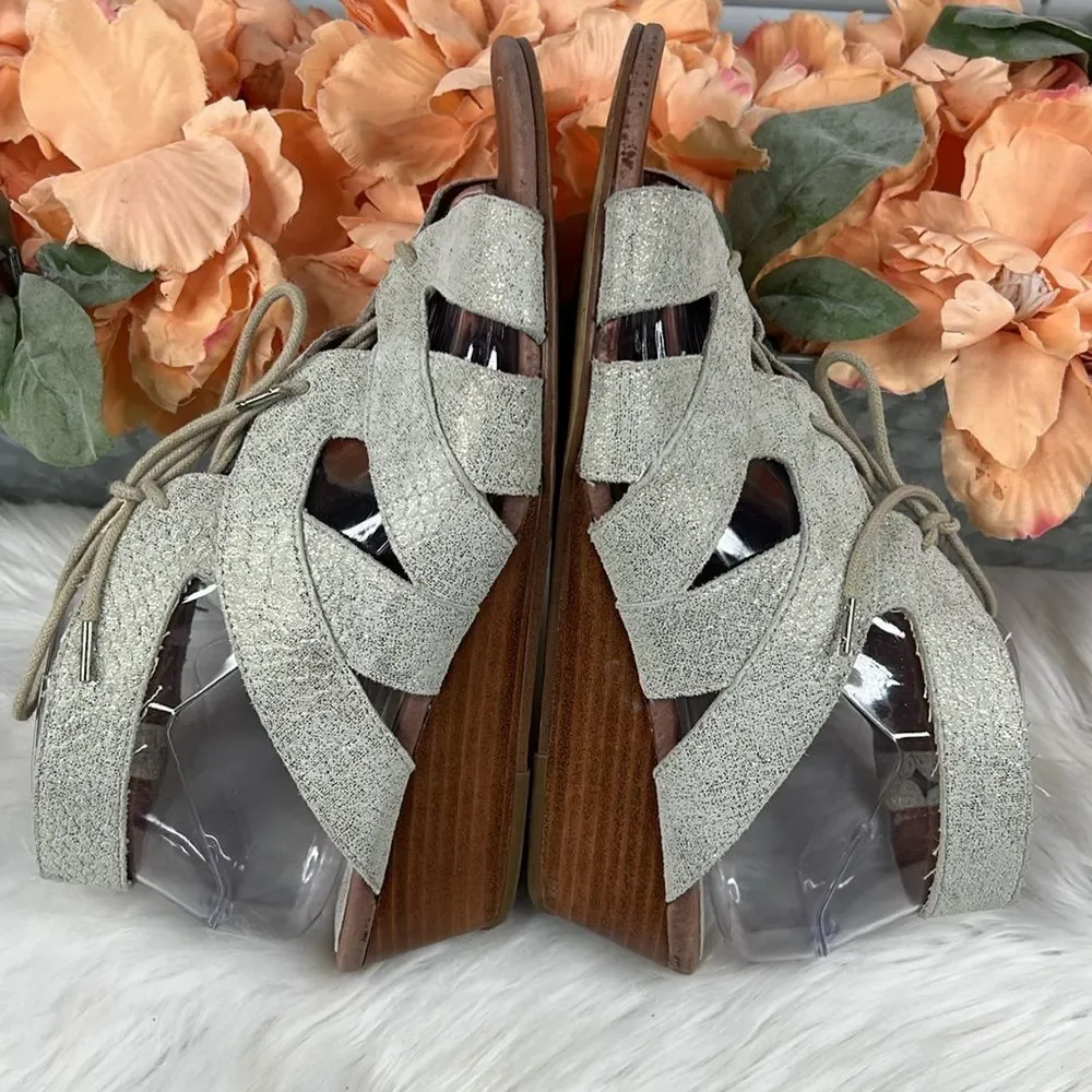 Donald J. Pliner Dalie Low Wedge Sandal Size 9